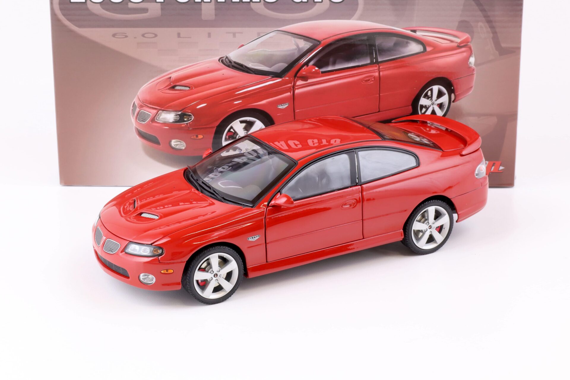 1:18 GMP 2006 Pontiac GTO Coupe spice red with black interior 18980