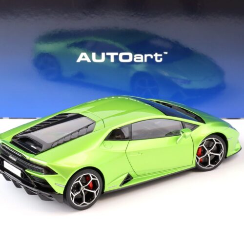 1:18 AUTOart Lamborghini Huracan Evo 2019 verde selvans green 79215 - Image 3