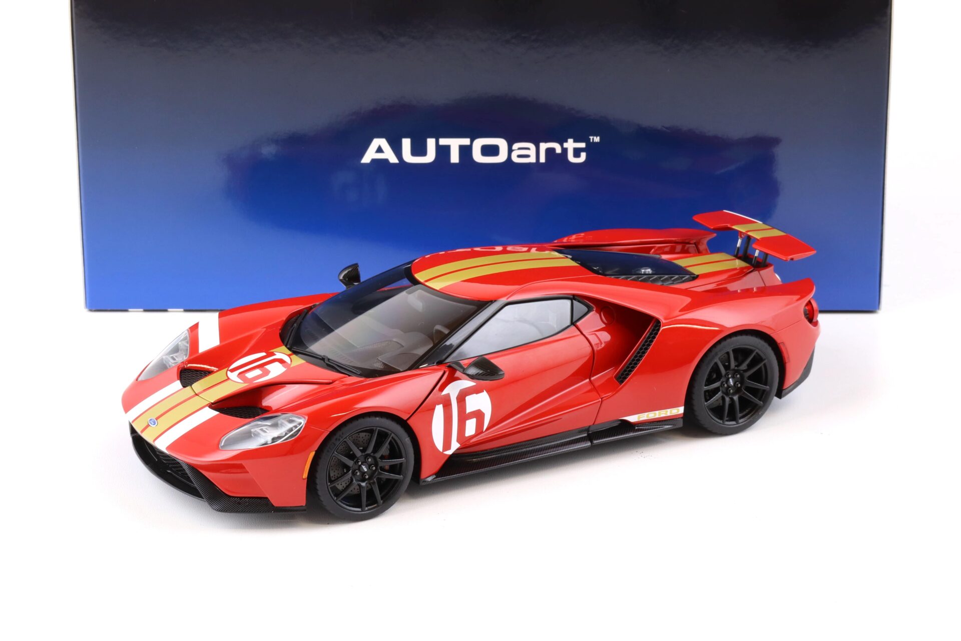 1:18 AUTOart Ford GT 2022 64 Heritage Edition Alan Mann red with gold stripes 72927