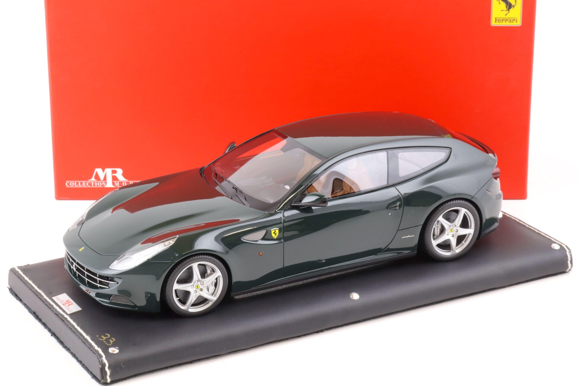 ID 75700 orig.jpg 1:18 MR Collection Ferrari FF dark green FERR04F