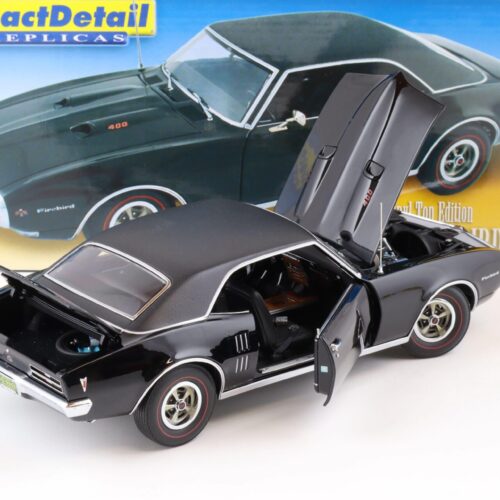 1:18 Exact Detail 1968 Pontiac Firebird 400 Coupe black with vinyl roof