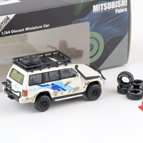 1:64 BMC BM Creations 1996 Mitsubishi Pajero 2nd. Gen. RHD Jungle Pack white