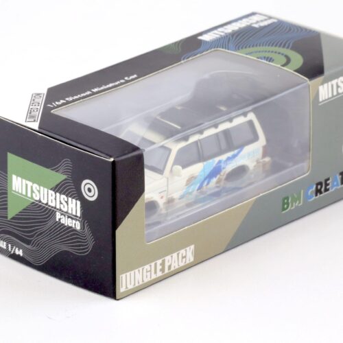 1:64 BMC BM Creations 1996 Mitsubishi Pajero 2nd. Gen. RHD Jungle Pack white