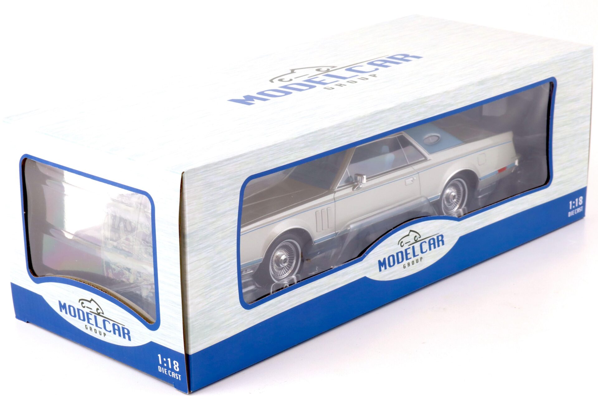 1:18 MCG Lincoln Continental Mark V 1978 silver metallic/ light blue