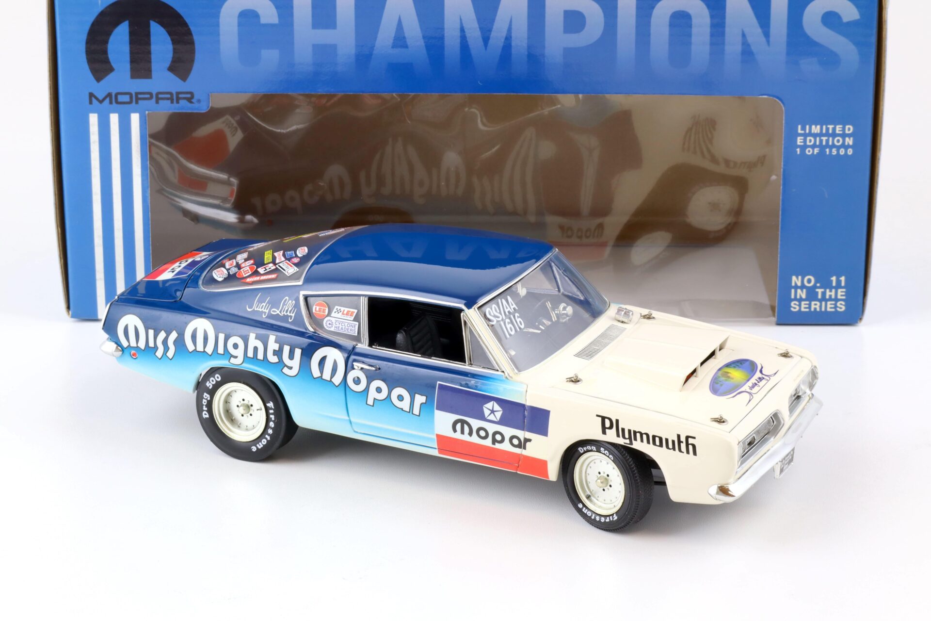 1:18 Highway61 1968 Plymouth Hemi Barracuda Mighty Miss Mopar blue/ white