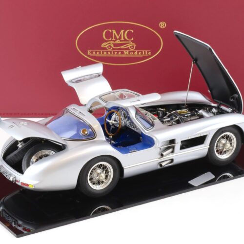 1:18 CMC Mercedes 300 SLR Coupe 1955 silver/ blue with figure M-246 - Limited 500 pcs.