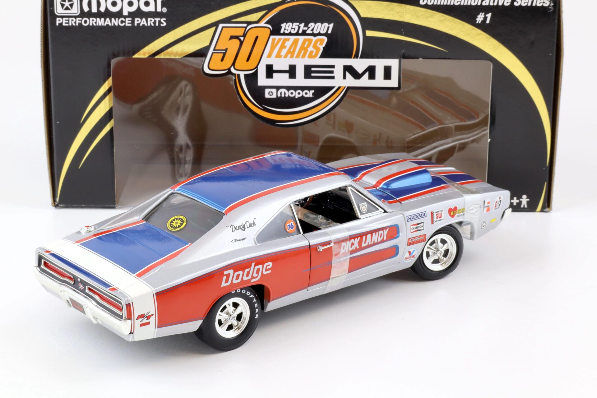 1:18 ERTL 1969 Dodge Charger R/T Dick Landy MOPAR 50 Years Hemi silver/blue/red