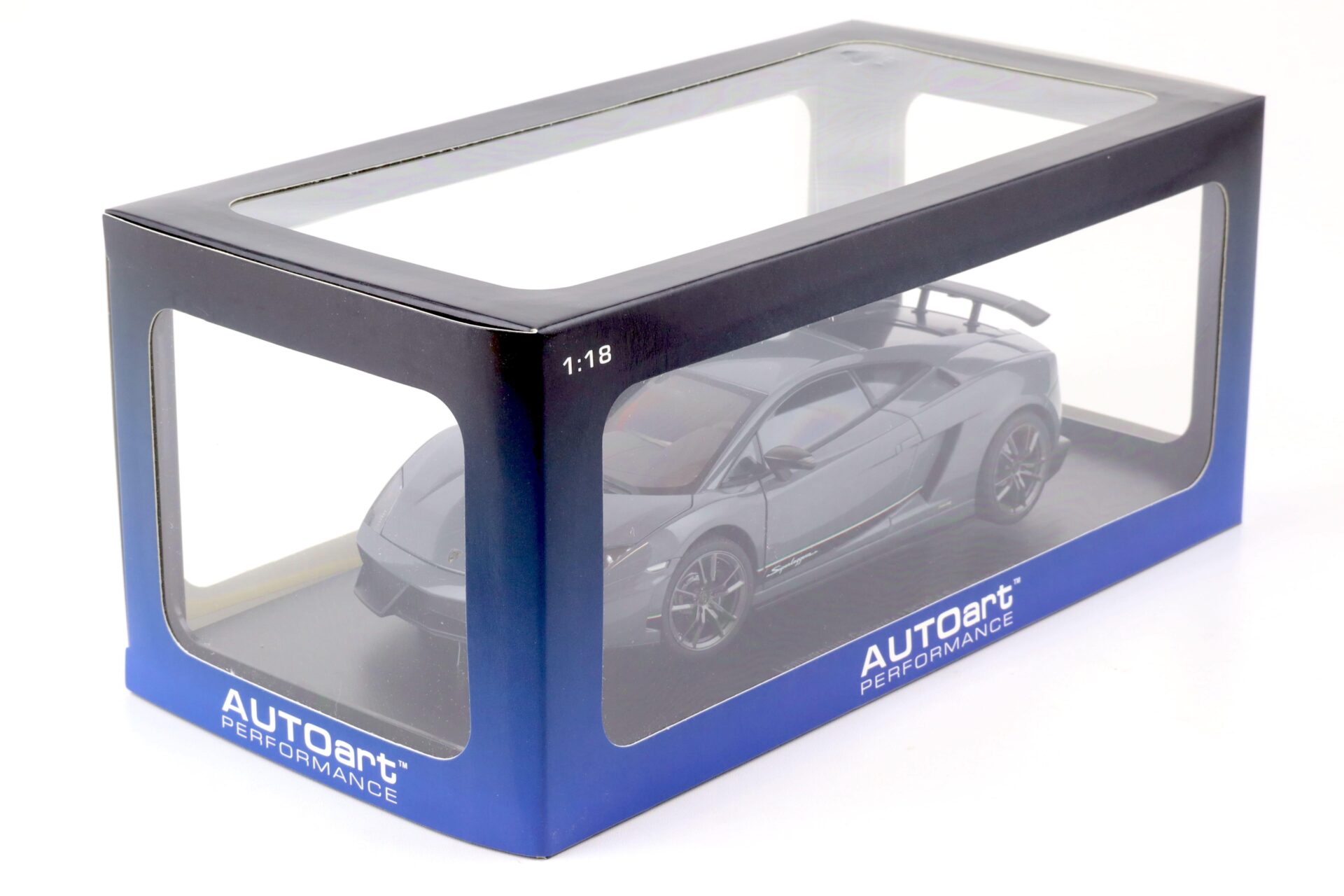 1:18 AUTOart Lamborghini Gallardo LP570-4 Superleggera Grigio Telesto/ metallic grey