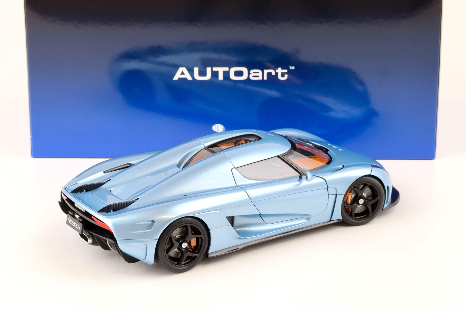 1:18 AUTOart Koenigsegg Regera 2016 horizon blue