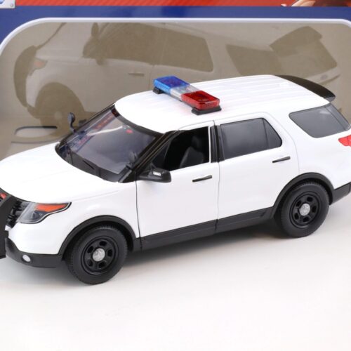 1:18 Motor Max 2015 Ford Intercopter Utility Law Enforcement white