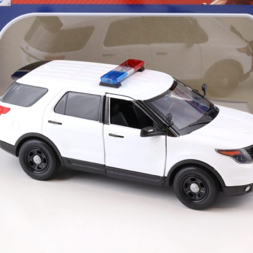 1:18 Motor Max 2015 Ford Intercopter Utility Law Enforcement white