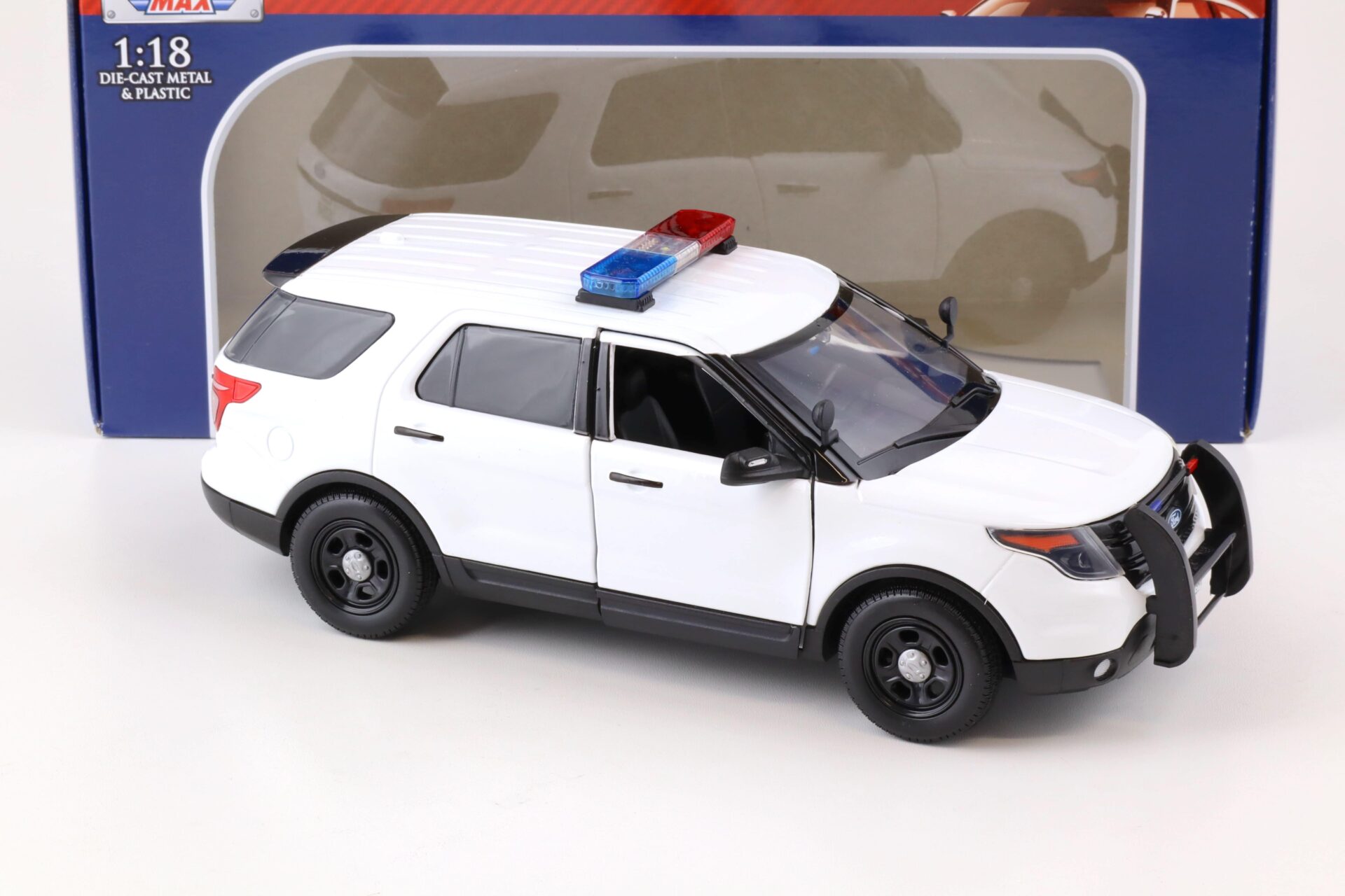 1:18 Motor Max 2015 Ford Intercopter Utility Law Enforcement white
