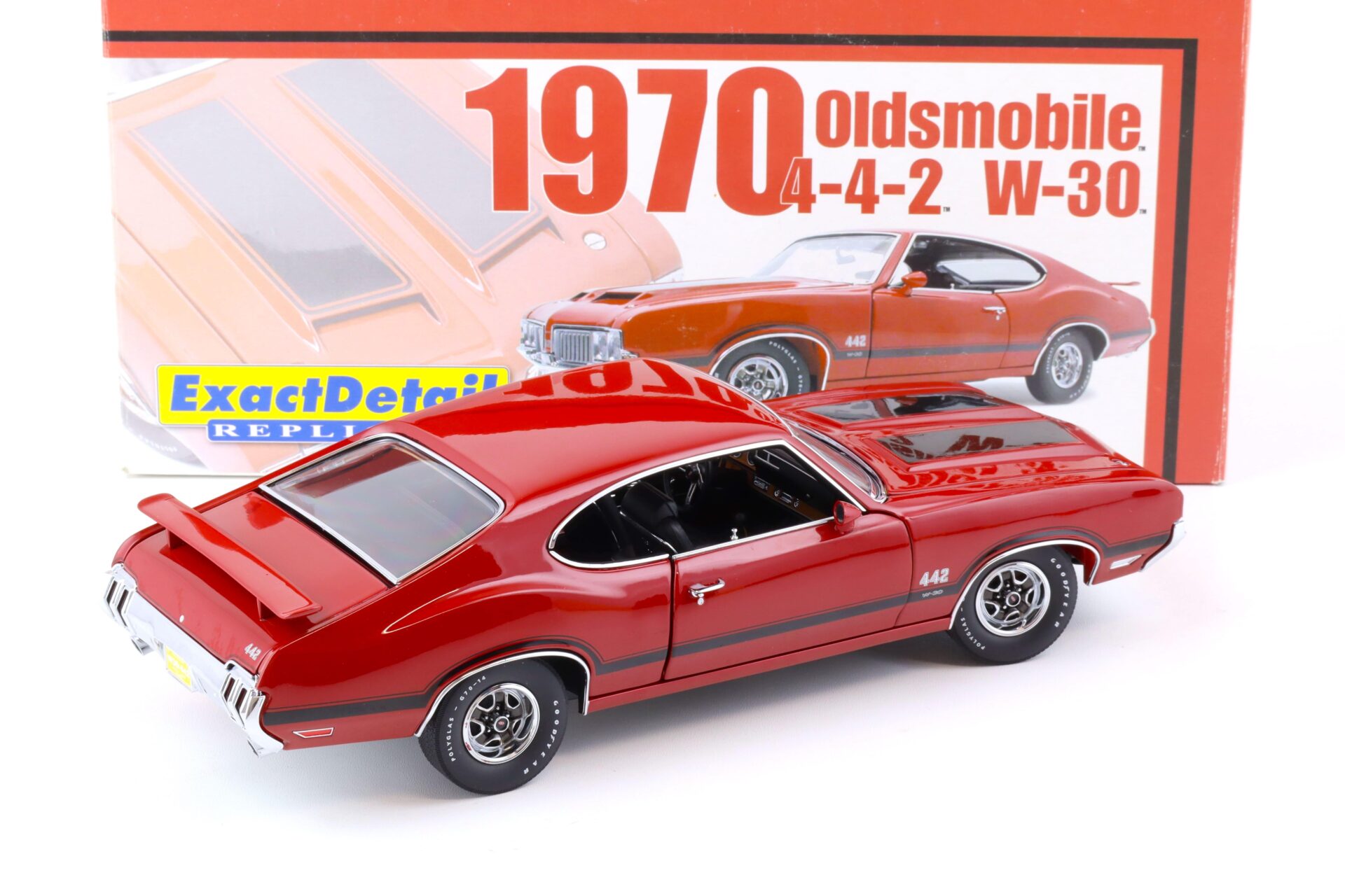 1:18 Exact Detail 1970 Oldsmobile 442 W-30 Coupe red/ white