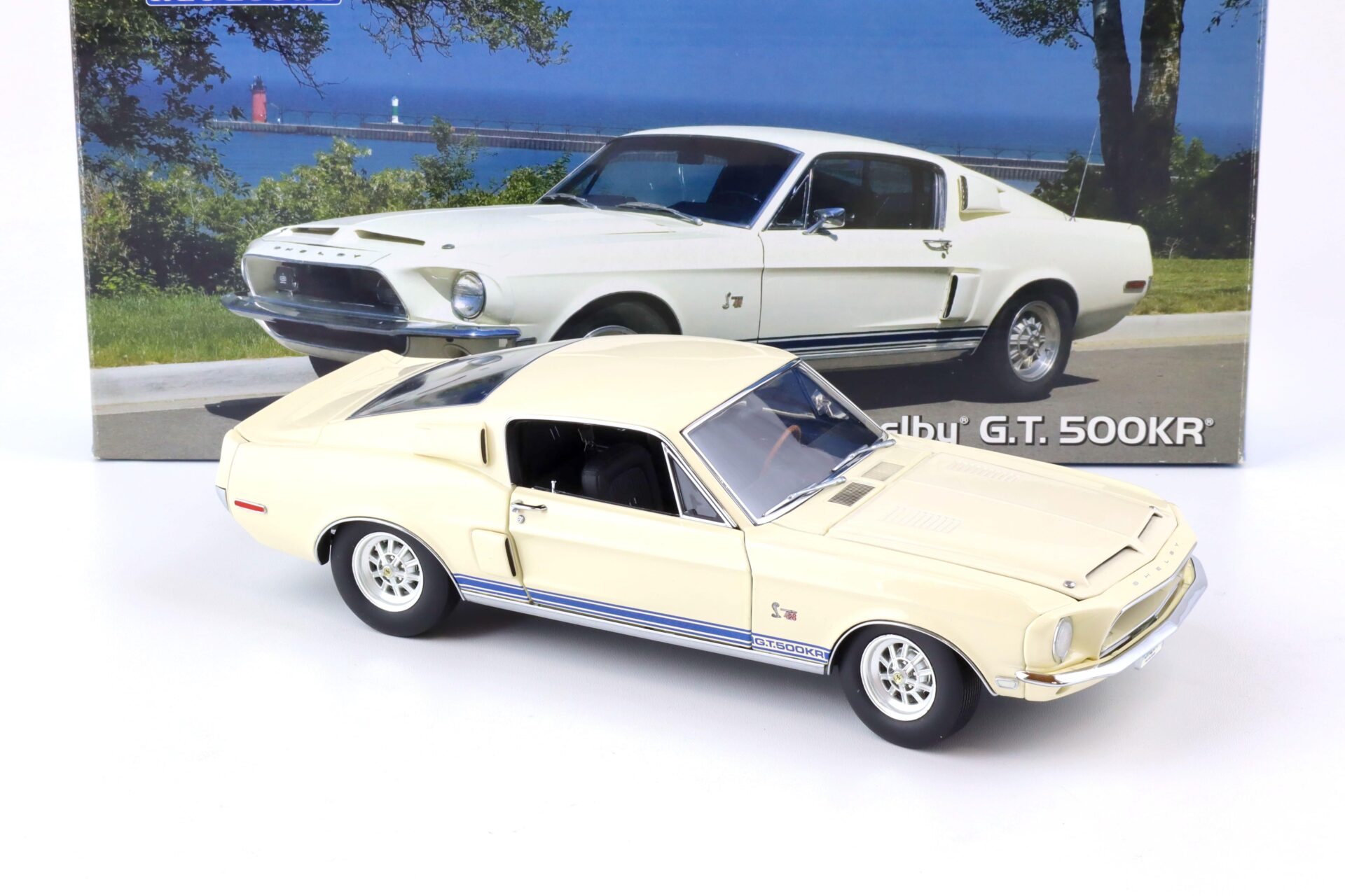 1:18 Exact Detail 1968 Shelby GT 500KR Coupe white