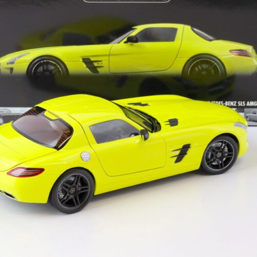 1:18 Minichamps Mercedes SLS AMG Coupe 2010 yellow