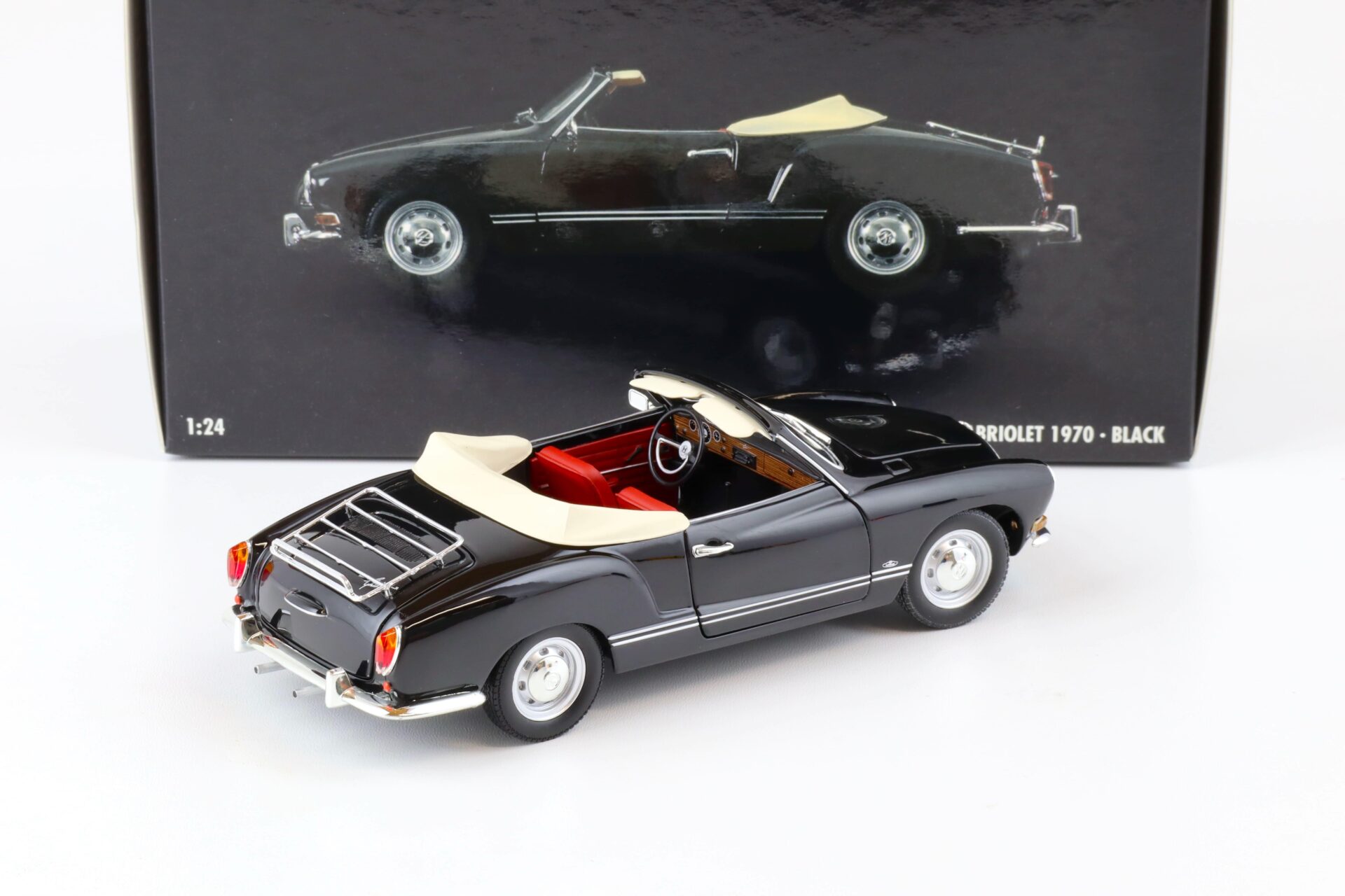 1:24 Minichamps VW Karmann Ghia Cabriolet 1970 black