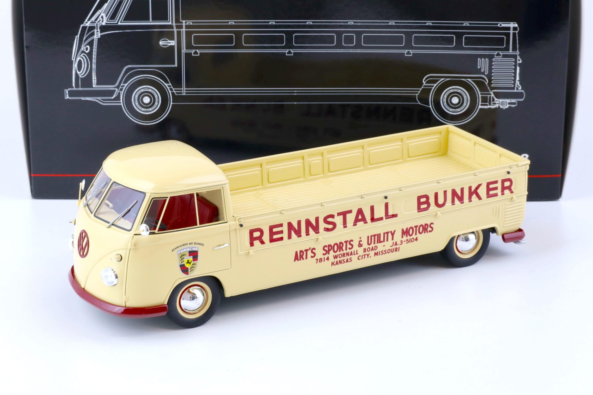 1:18 Premium ClassiXXs VW T1 Langpritsche Bunker Porsche Rennstall beige