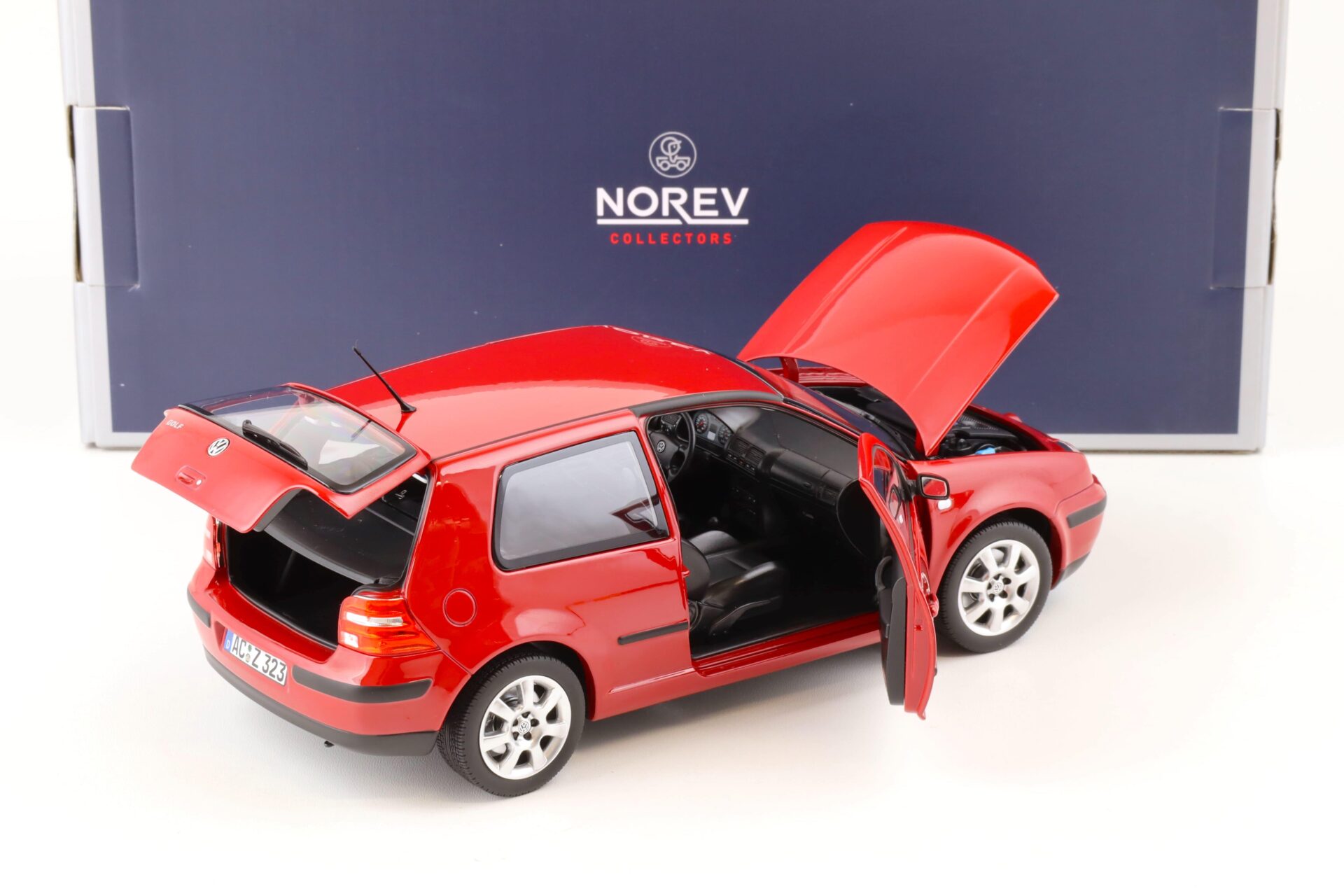 1:18 Norev VW Golf 4 red 2002