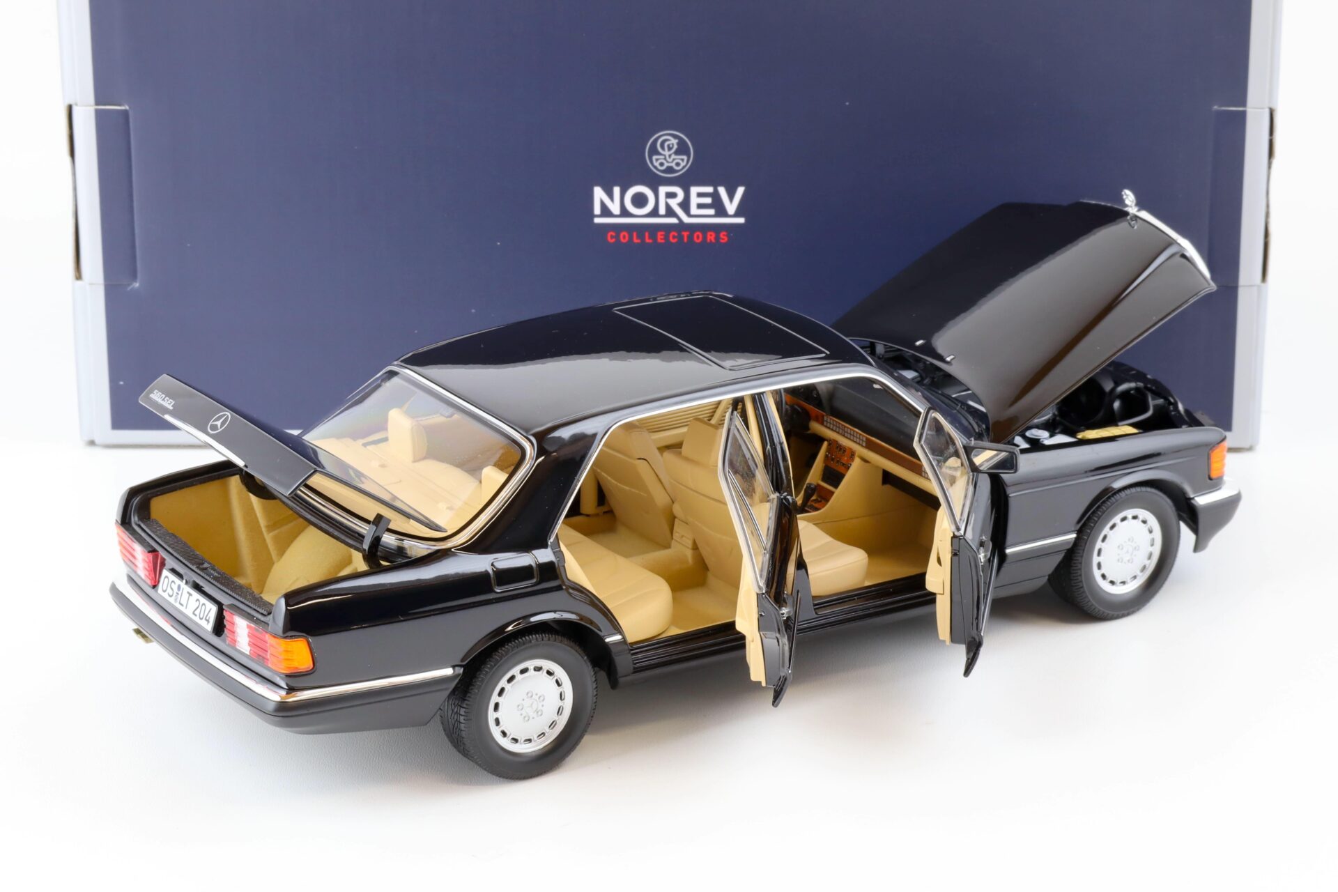 1:18 Norev Mercedes 560 SEL W126 Limousine 1989 black metallic
