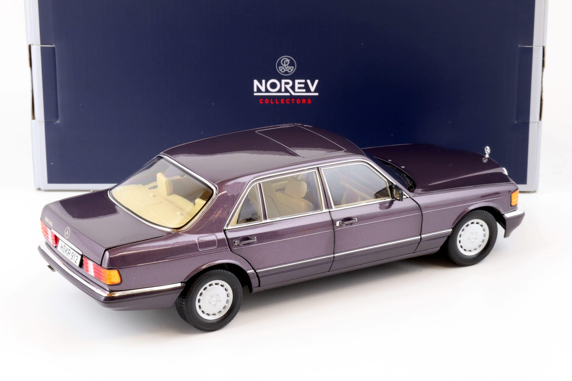 1:18 Norev Mercedes 560 SEL W126 Limousine 1991 purple metallic/ bornit