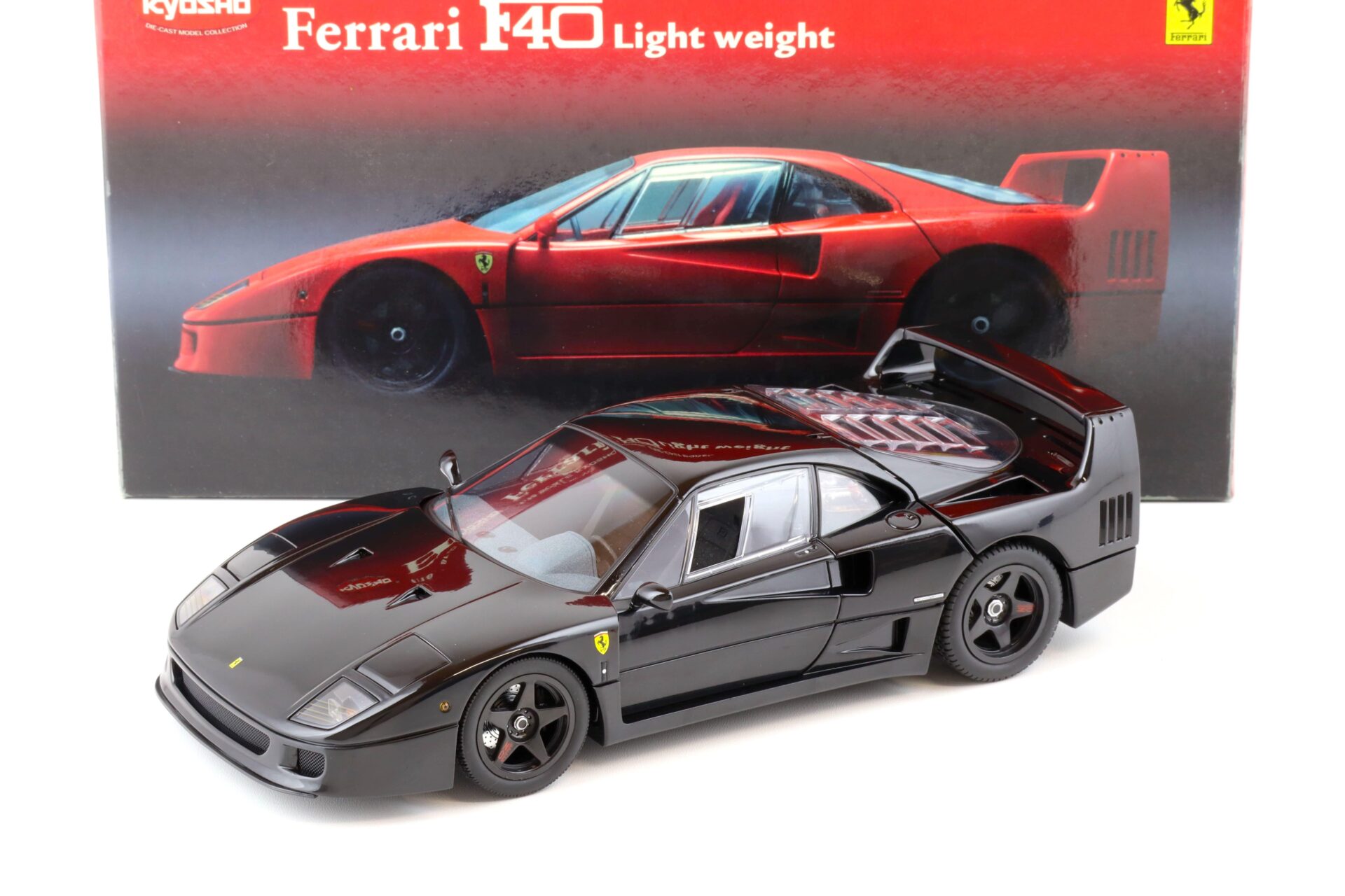 1:18 Kyosho Ferrari F40 Light Weight Version black 0812BK