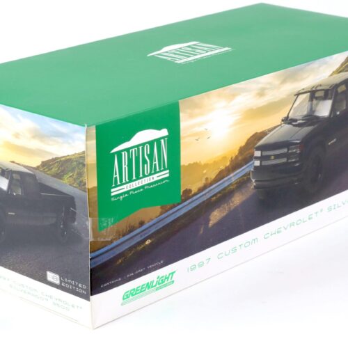 1:18 Greenlight 1997 Custom Chevrolet Silverado 3500 Pickup black