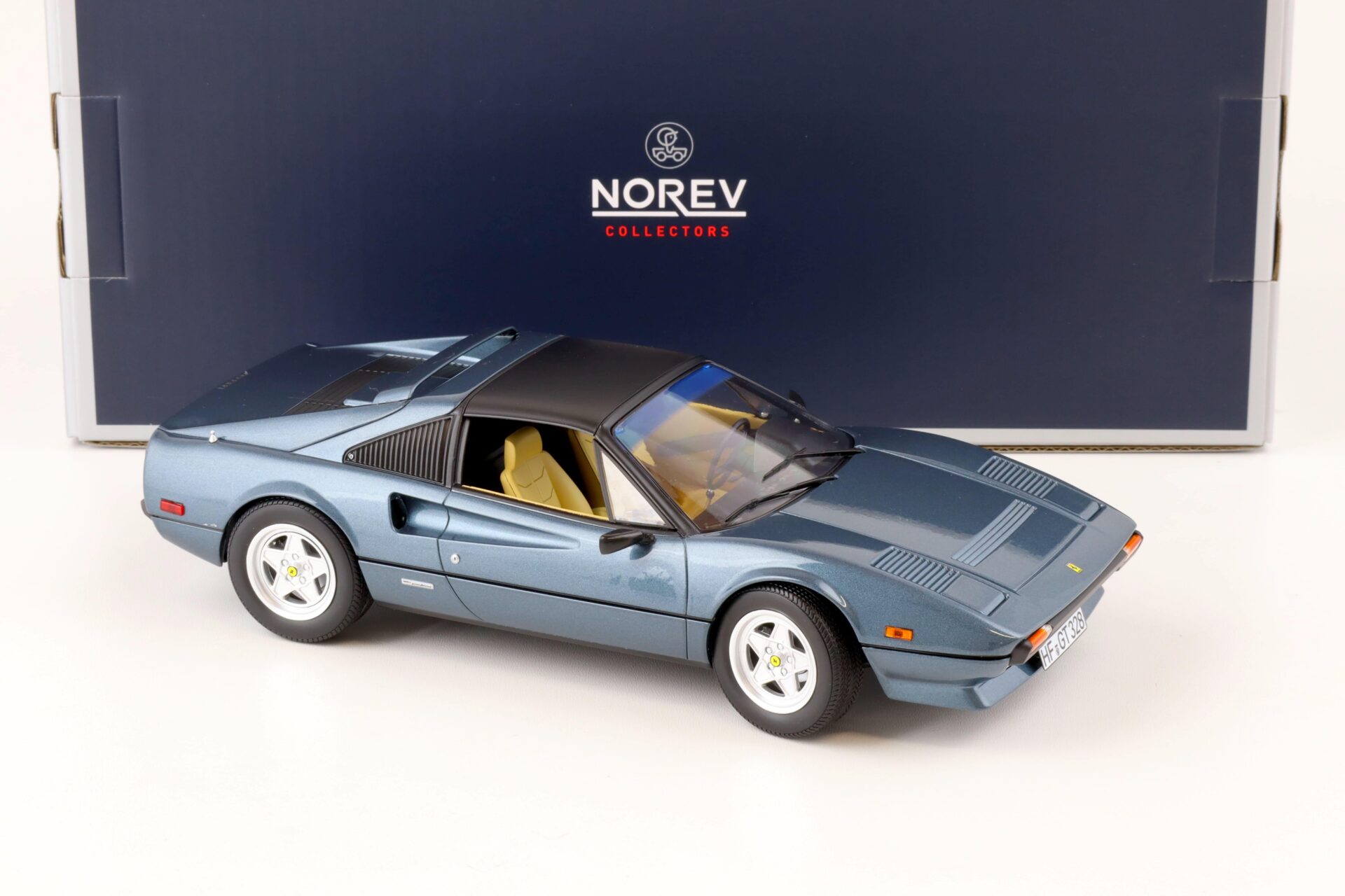 1:18 Norev Ferrari 308 GTS Quattrovalvole 1982 blue metallic - Limited 1000 pcs.