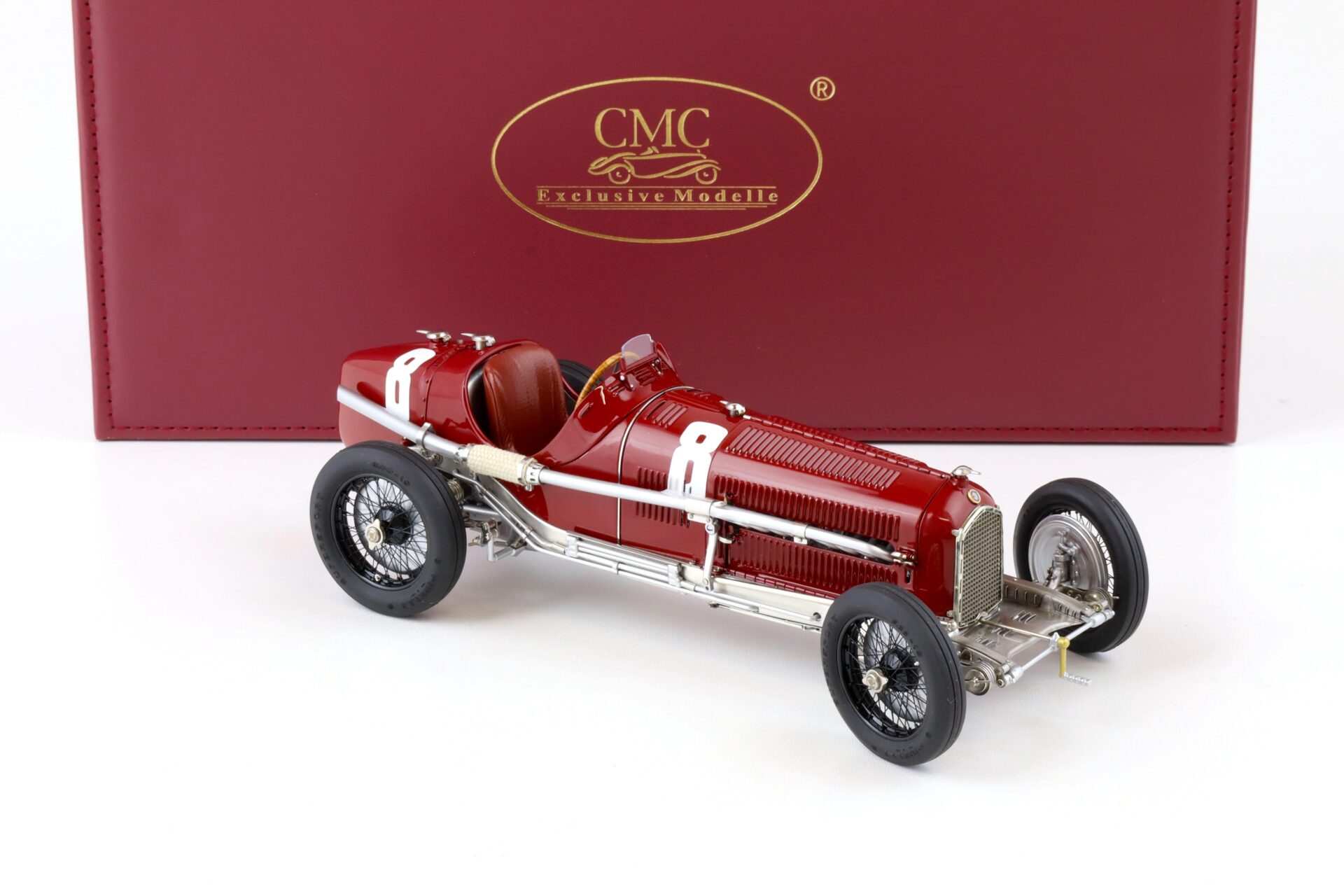 1:18 CMC Alfa Romeo P3 Nuvolari #8 Winner GP Italy 1932 red M-219