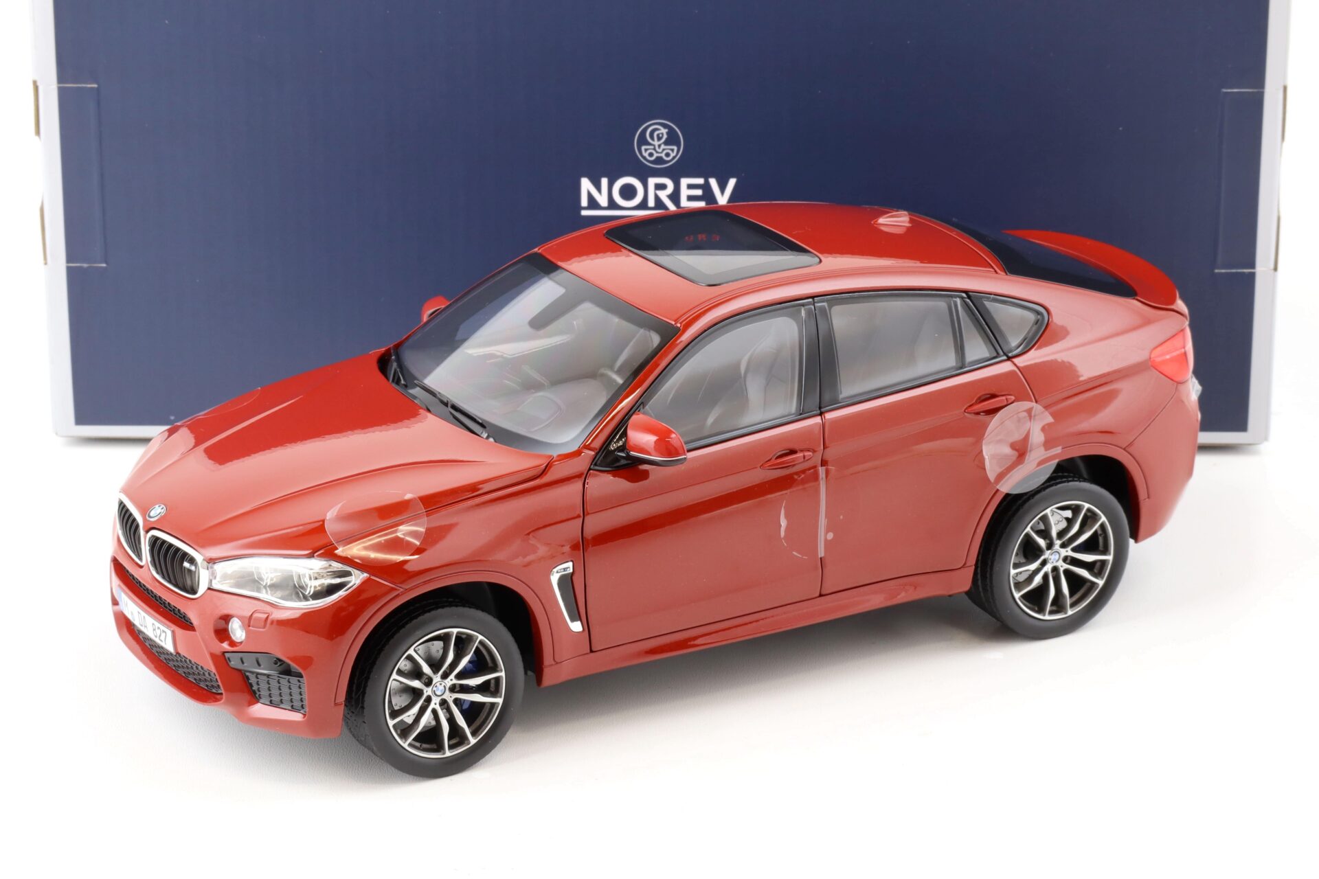 1:18 Norev 2015 BMW X6M (F86) red metallic