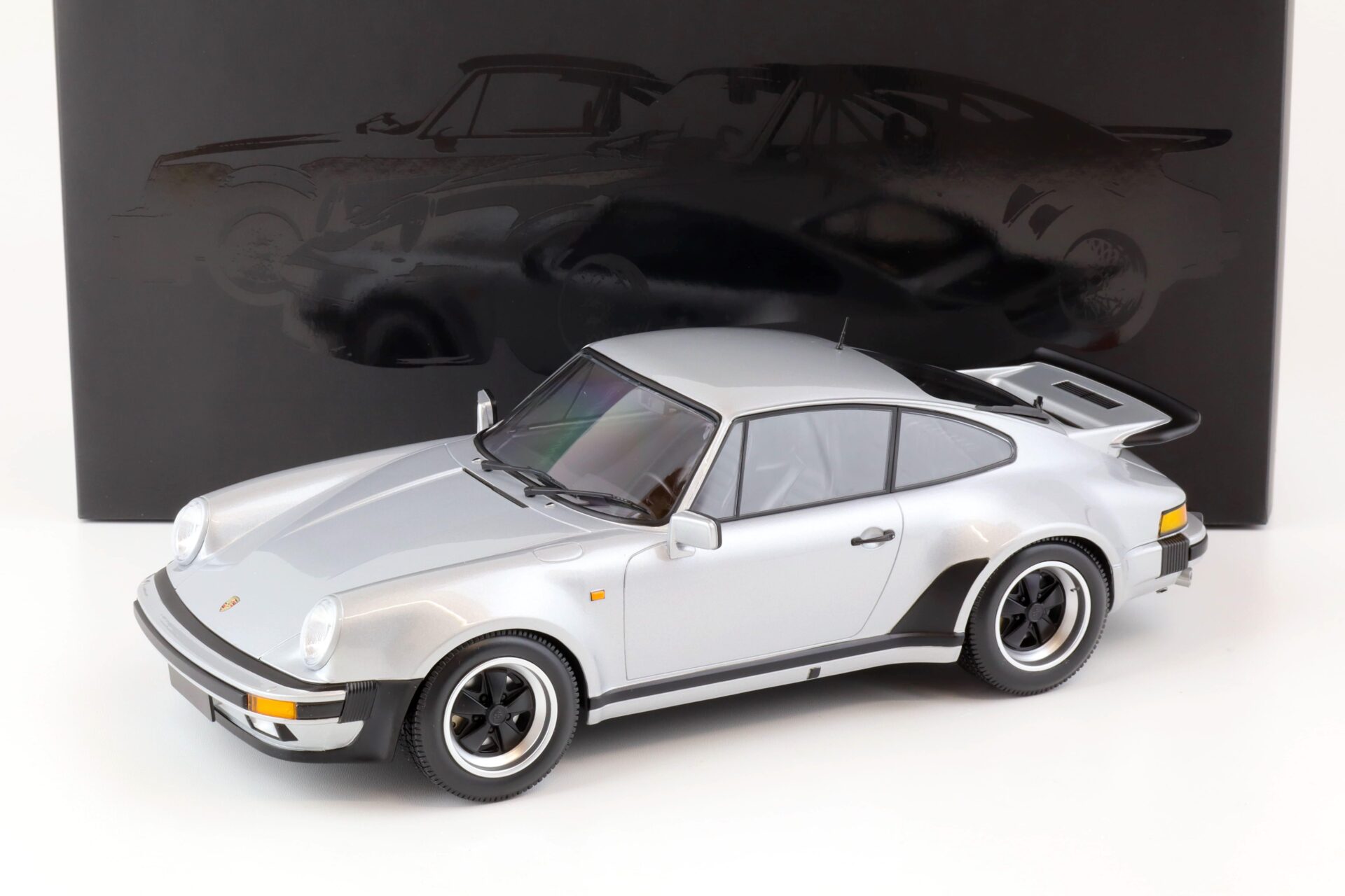 ID 77490 orig.jpg 1:12 Minichamps Porsche 911 (930) Turbo Coupe 1977 silver