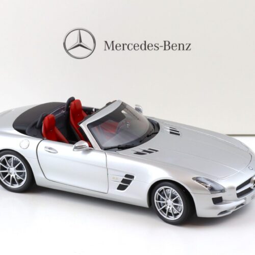 1:18 Minichamps Mercedes SLS AMG Roadster iridium silver DEALER VERSION