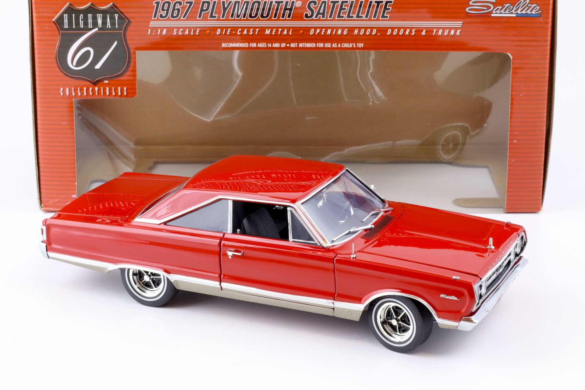 1:18 Highway61 Plymouth Satellite 1967 red/ silver