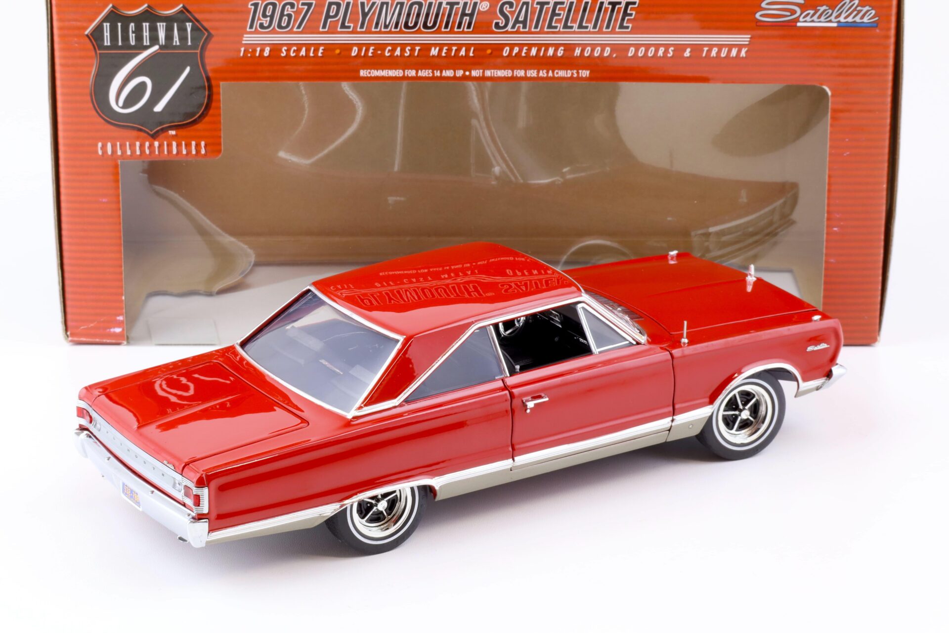 1:18 Highway61 Plymouth Satellite 1967 red/ silver