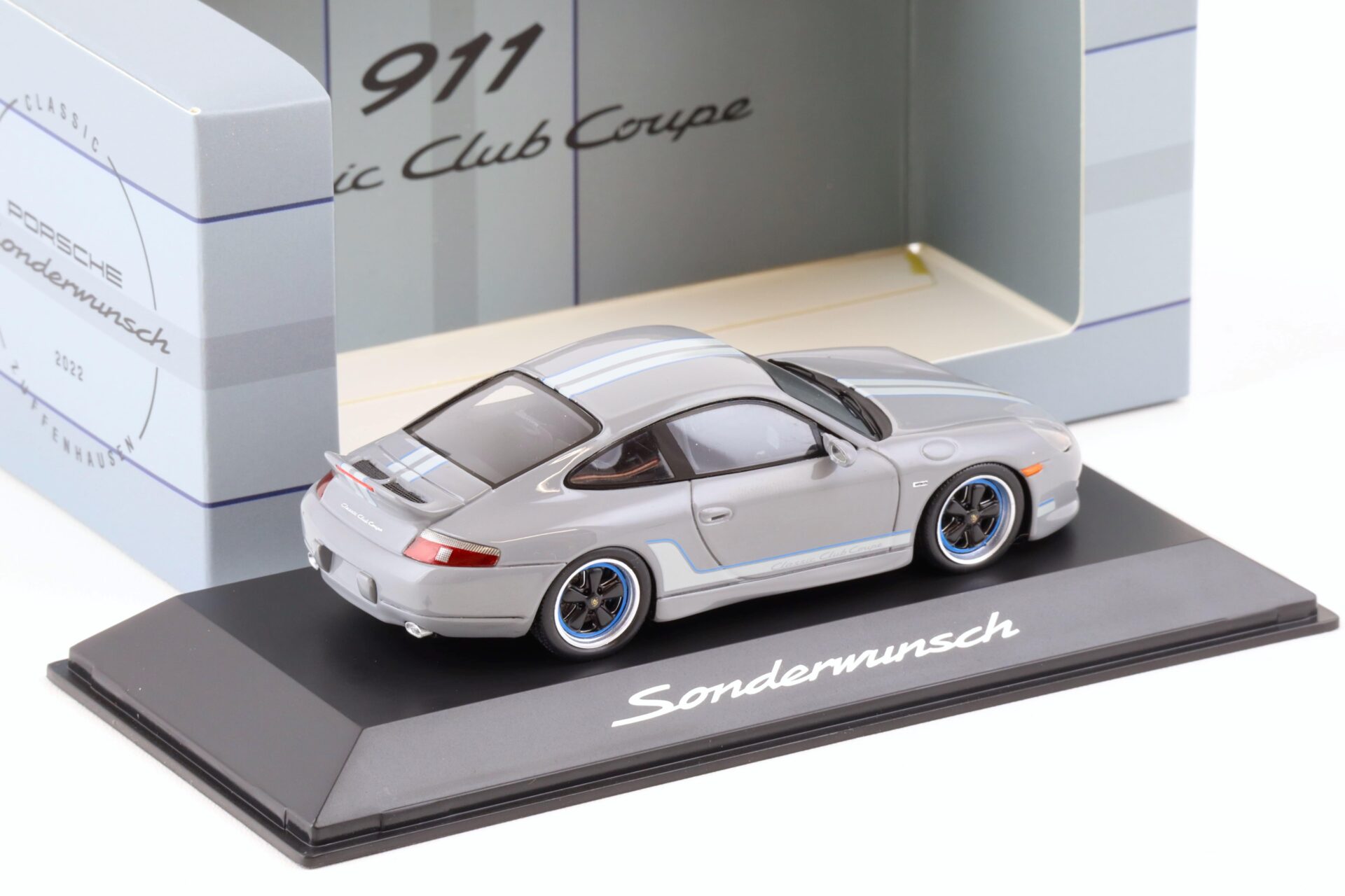 1:43 Spark Porsche 911 (996) Classic Club Coupe Sonderwunsch grey MAP DEALER