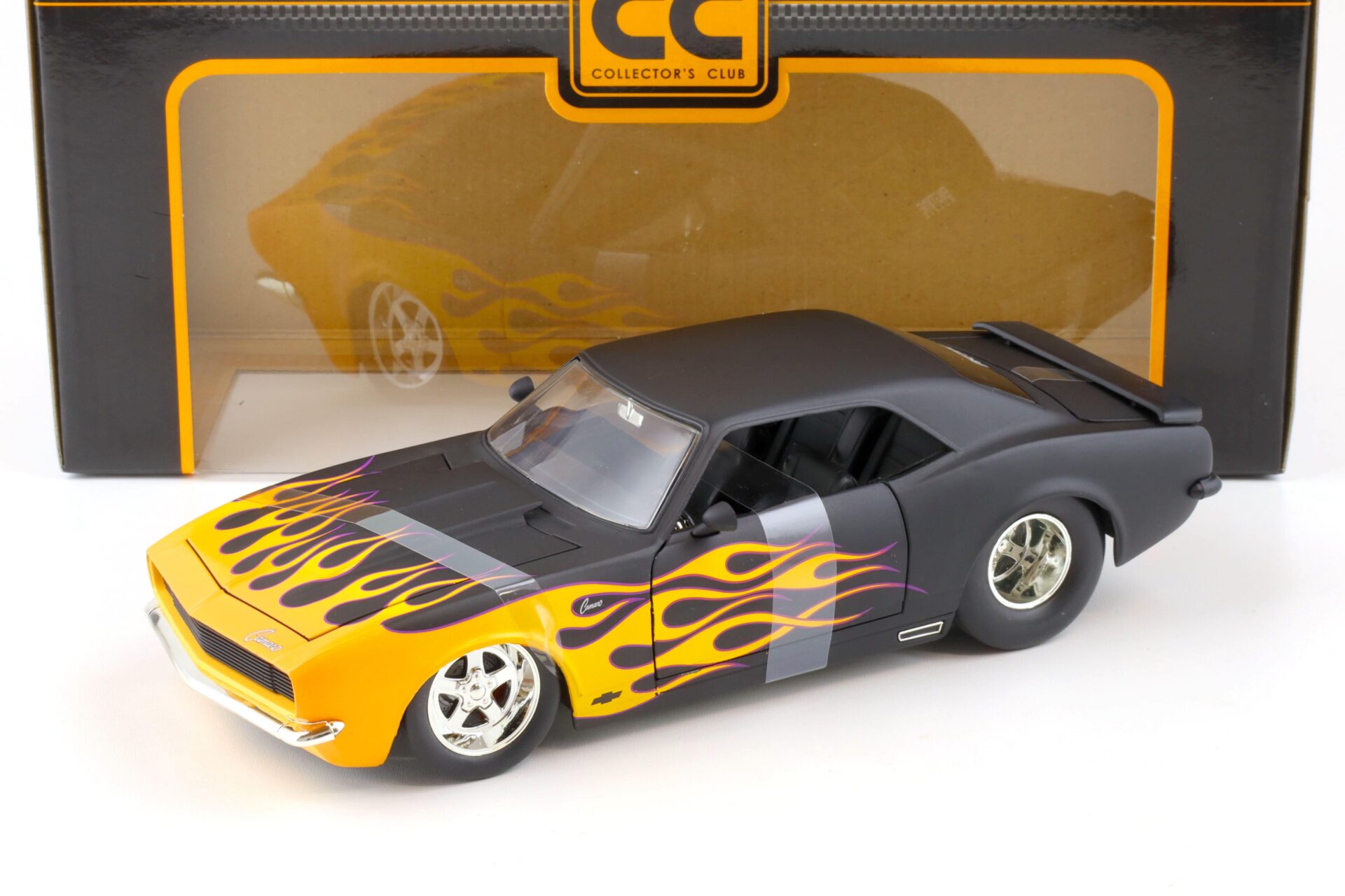 1:18 JADA Toys 1968 Chevrolet Camaro Collectors Club matt black/ flames