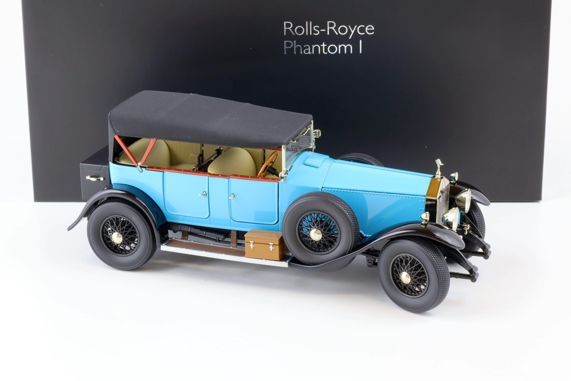 1:18 Kyosho Rolls Royce Phantom I Convertible 1926 light blue Die-Cast