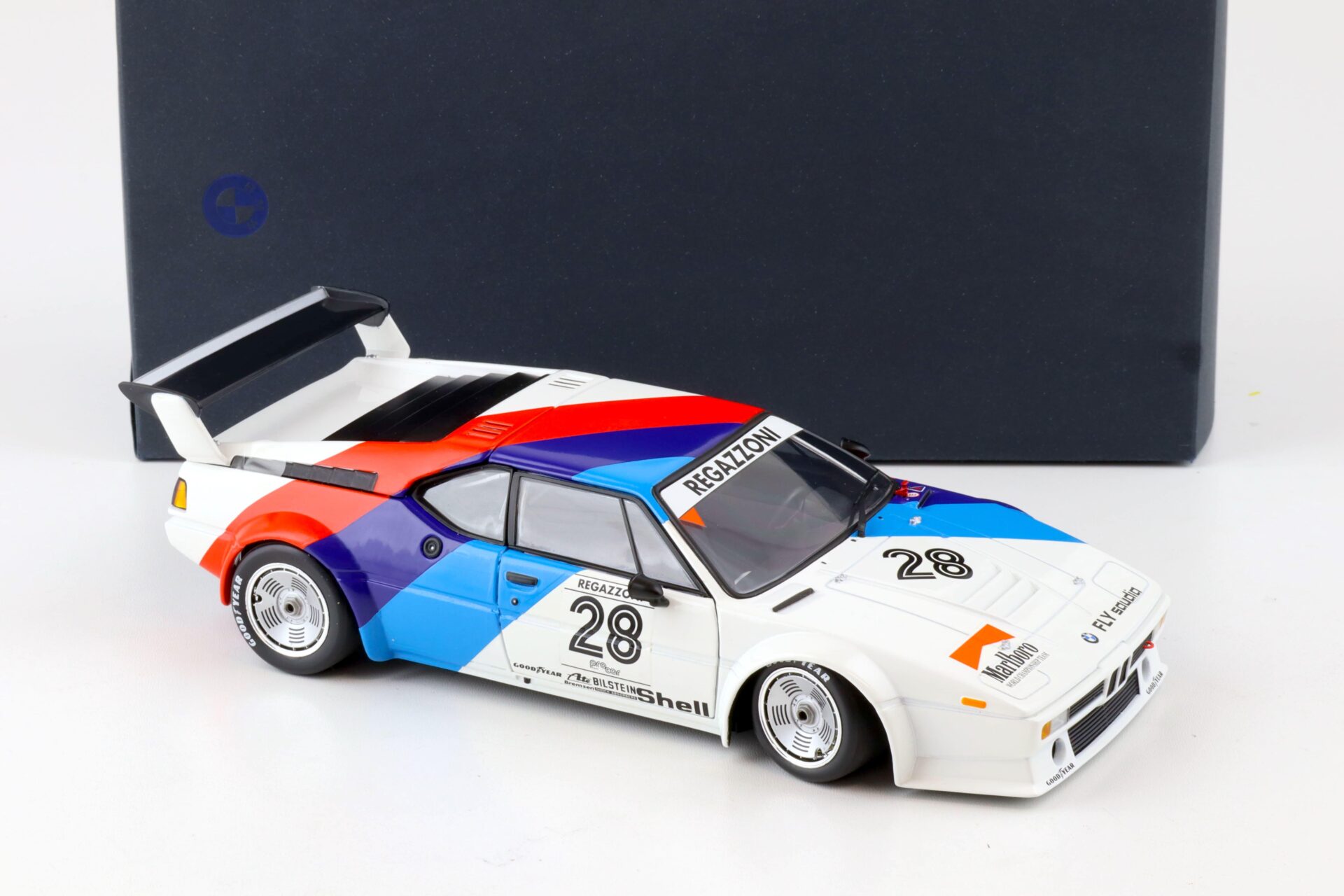1:18 Minichamps BMW M1 Procar Clay Regazzoni #28 white/ blue/ red DEALER VERSION