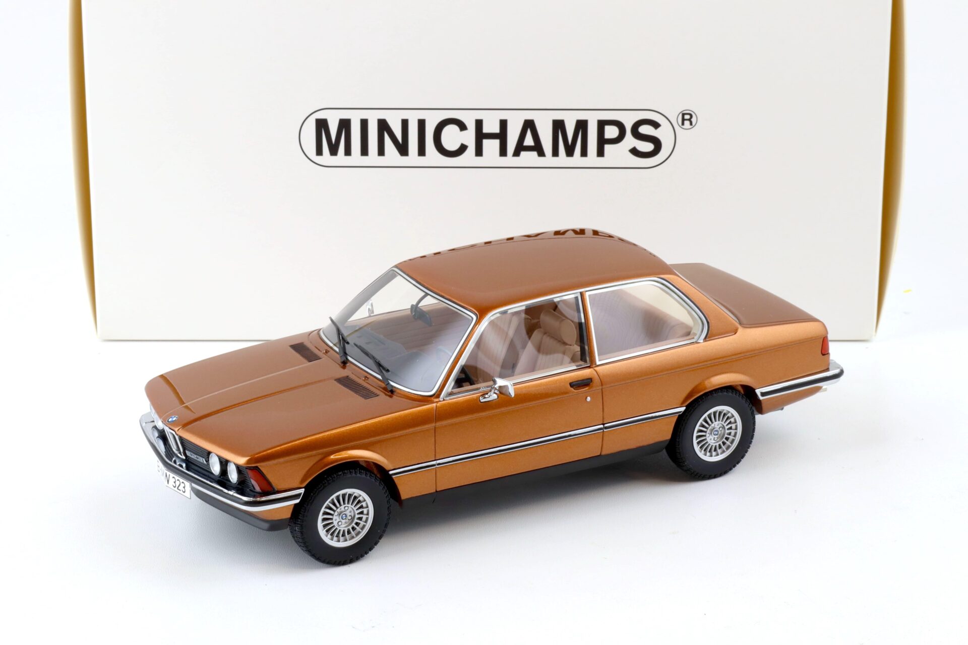 1:18 Minichamps BMW 323i (E21) Limousine 1978 brown metallic