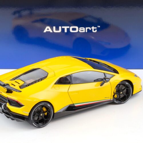 1:18 AUTOart Lamborghini Huracan Performante Giallo Inti/ pearl effect yellow
