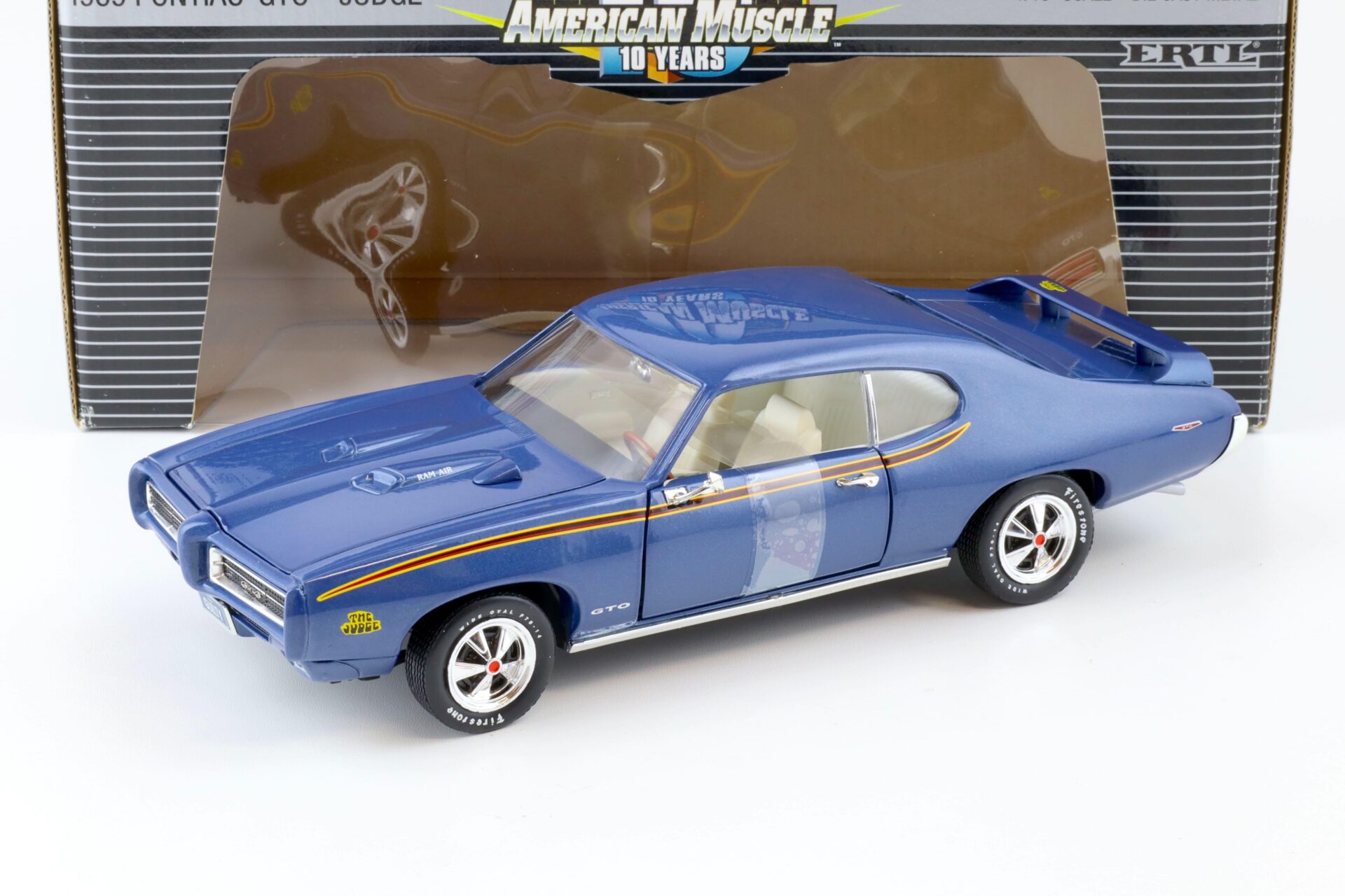 1:18 ERTL 1969 Pontiac GTO Coupe THE JUDGE blue metallic