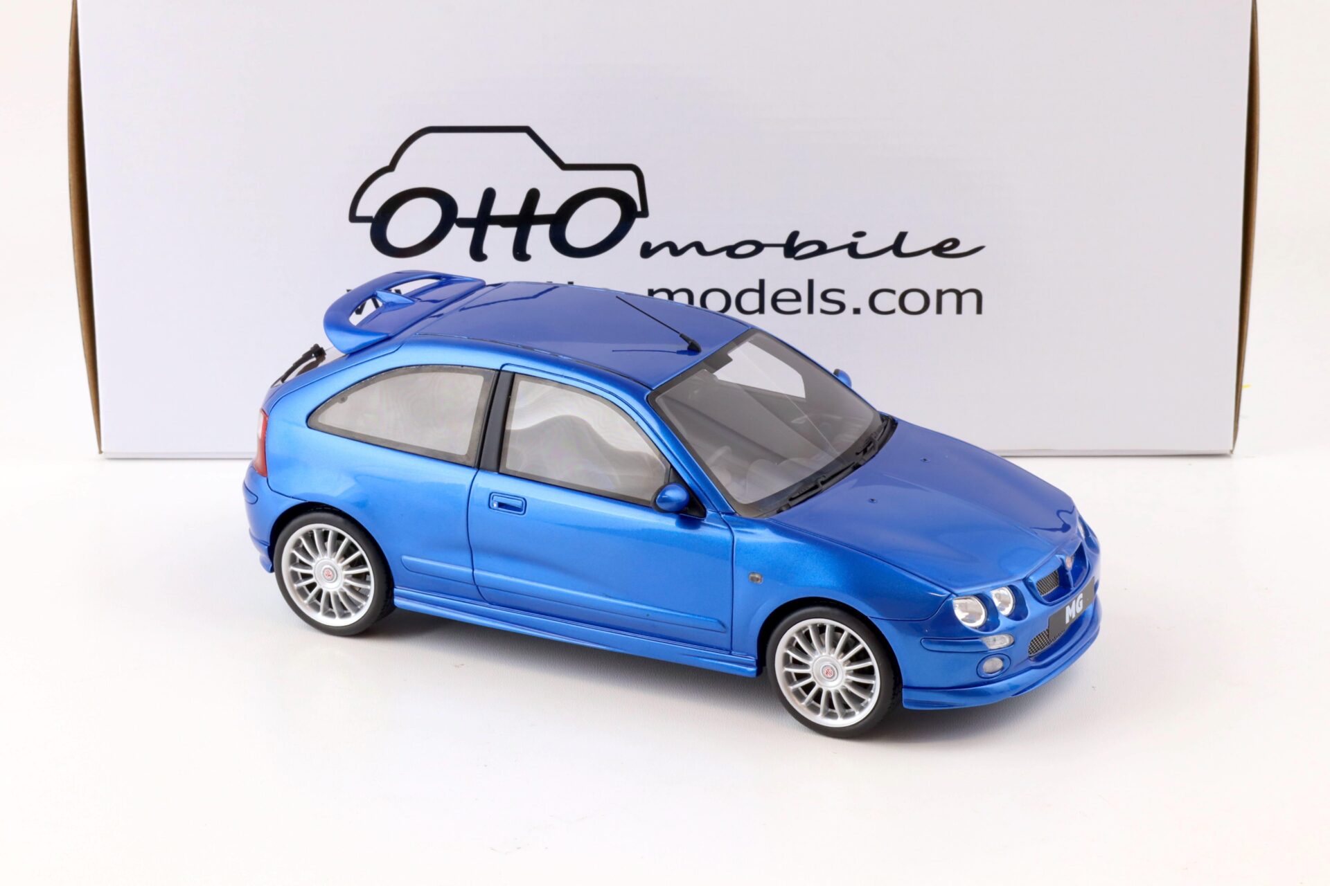 1:18 OTTO mobile OT416 MG 160 ZR Trophy blue JVF 2001