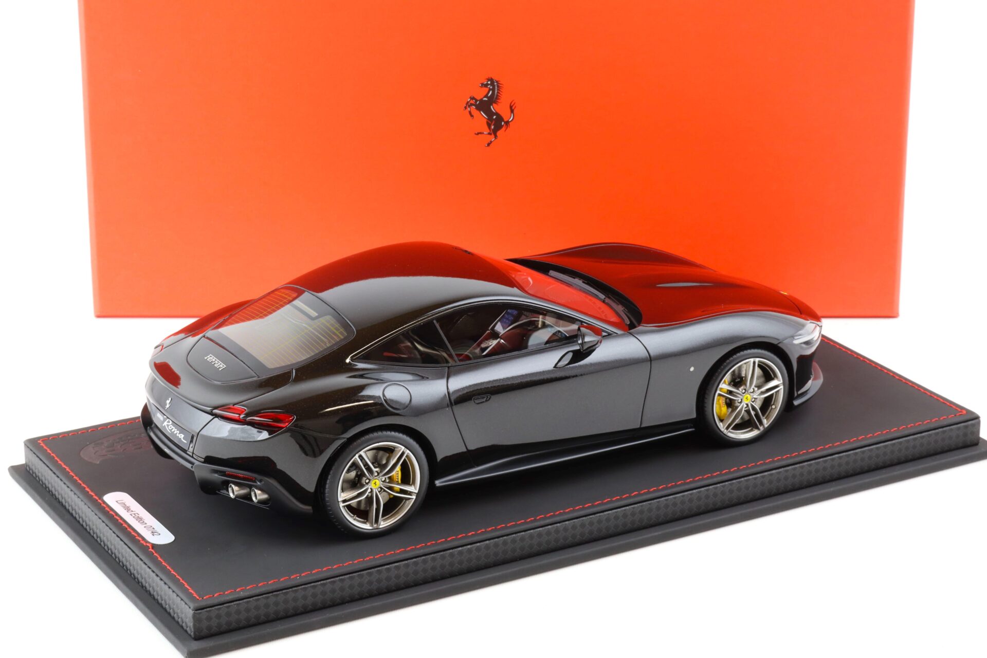 1:18 BBR Ferrari Roma New Nero Daytona black with showcase - Limited 42 pcs.