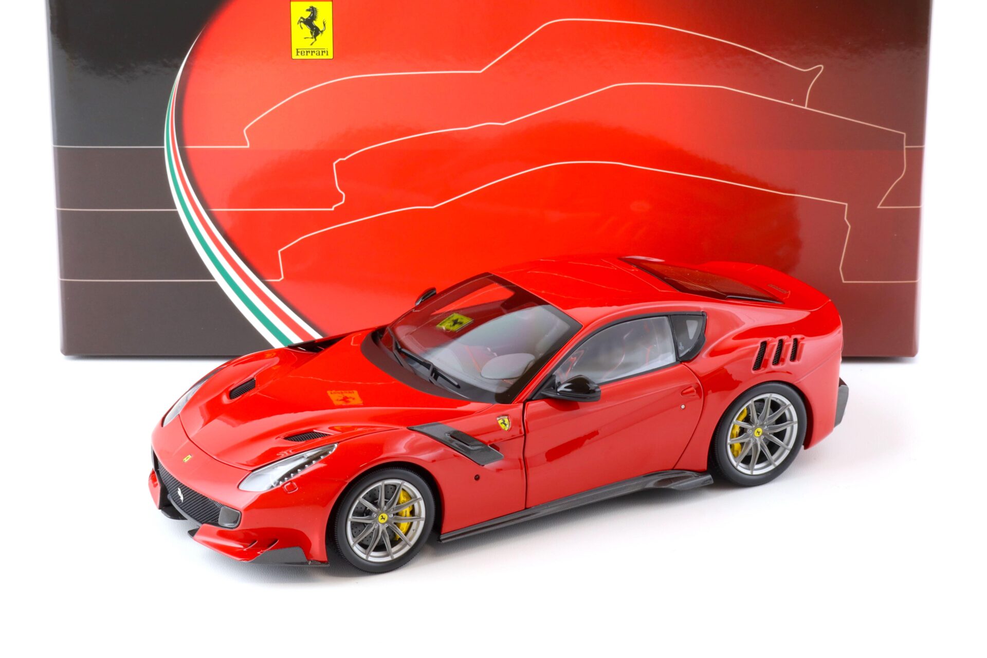 ID 78769 orig.jpg 1:18 BBR Ferrari F12 TDF Rosso Corsa 322 red/ yellow brakes Die-Cast