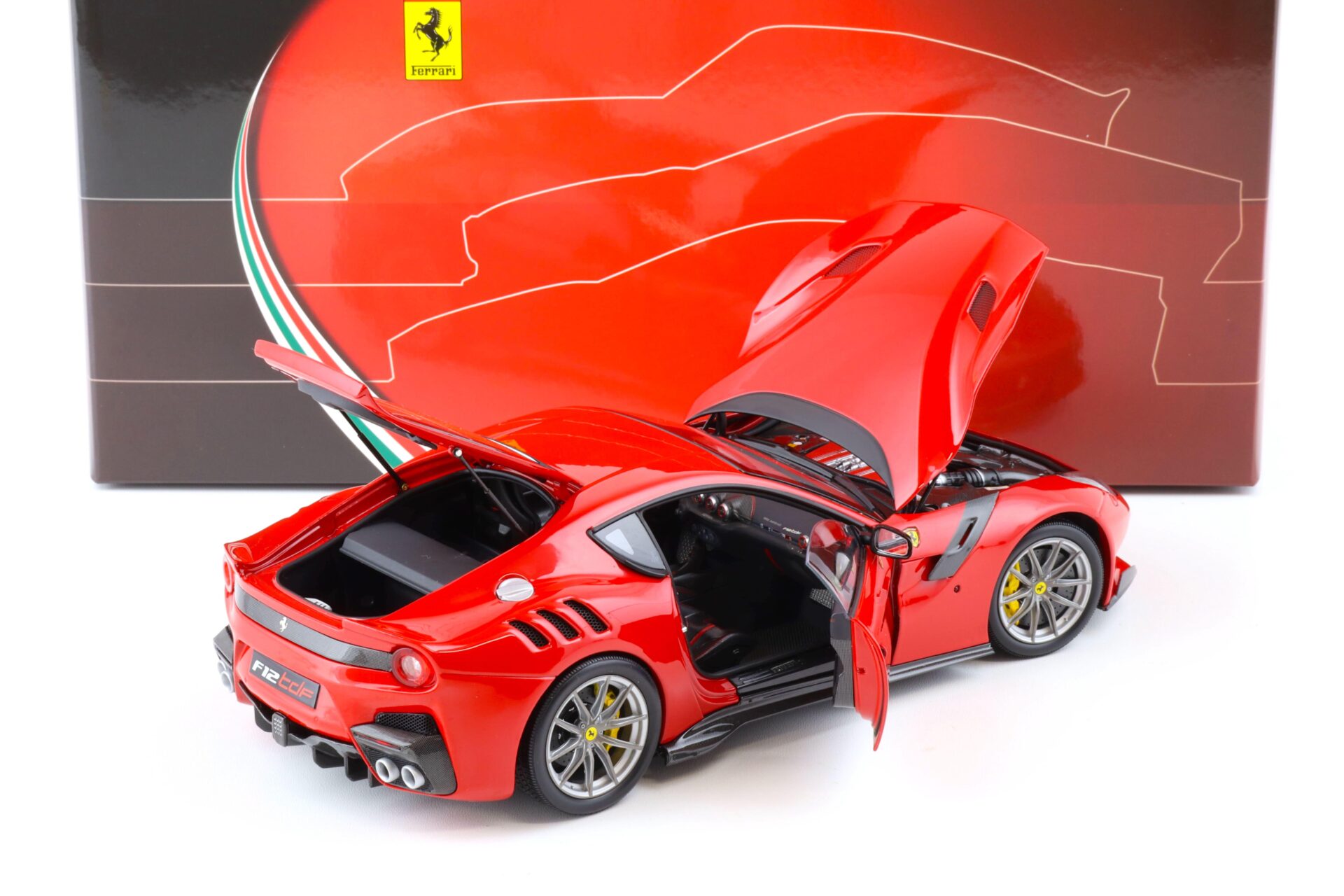 1:18 BBR Ferrari F12 TDF Rosso Corsa 322 red/ yellow brakes Die-Cast