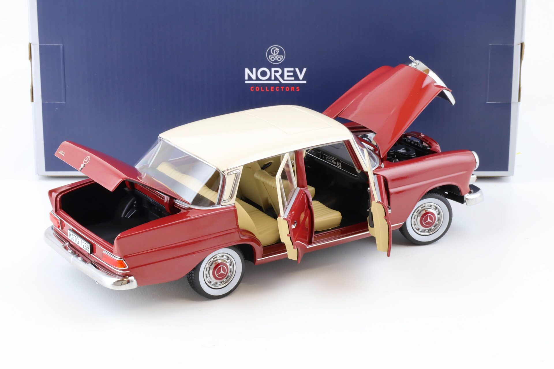 1:18 Norev Mercedes 200 W110 Sedan 1966 red/ beige 183706