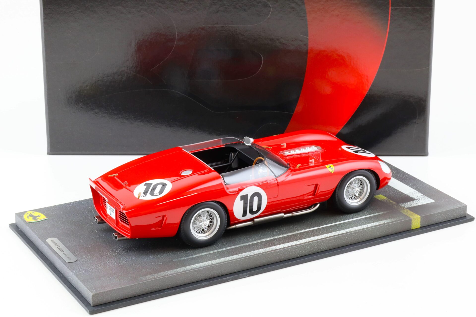 1:18 BBR Ferrari 250 TR61 Winner 24h Le Mans 1961 red #10 Gendebien/ Hill
