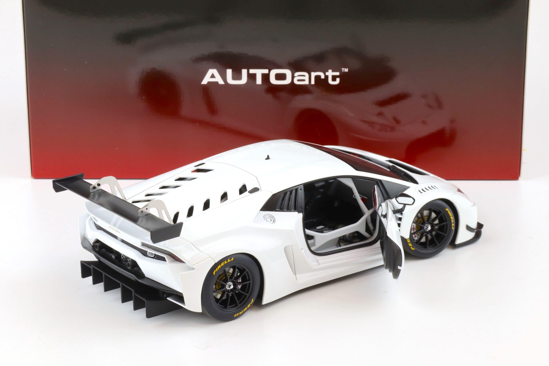 1:18 AUTOart Lamborghini Huracan GT3 Plain Body 2015 white 81527