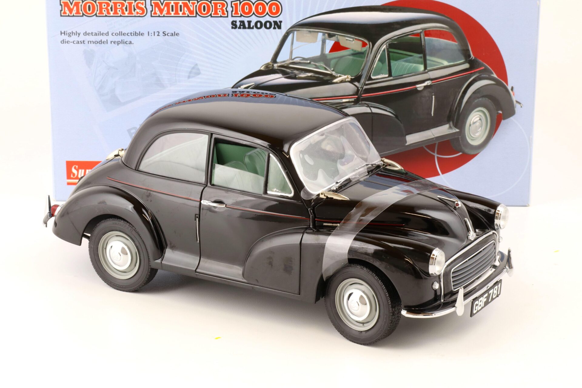 1:12 Sun Star 1956 Morris Minor 1000 Saloon black 4781