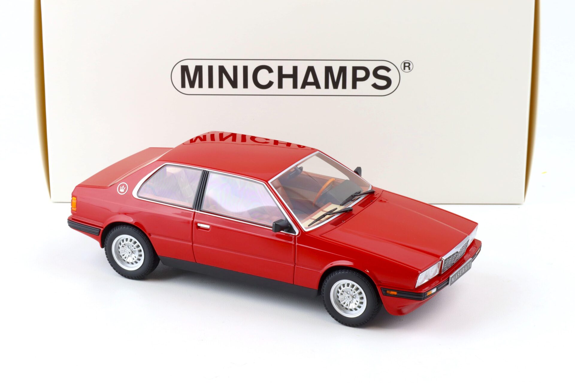 1:18 Minichamps Maserati BiTurbo Coupe 1982 red