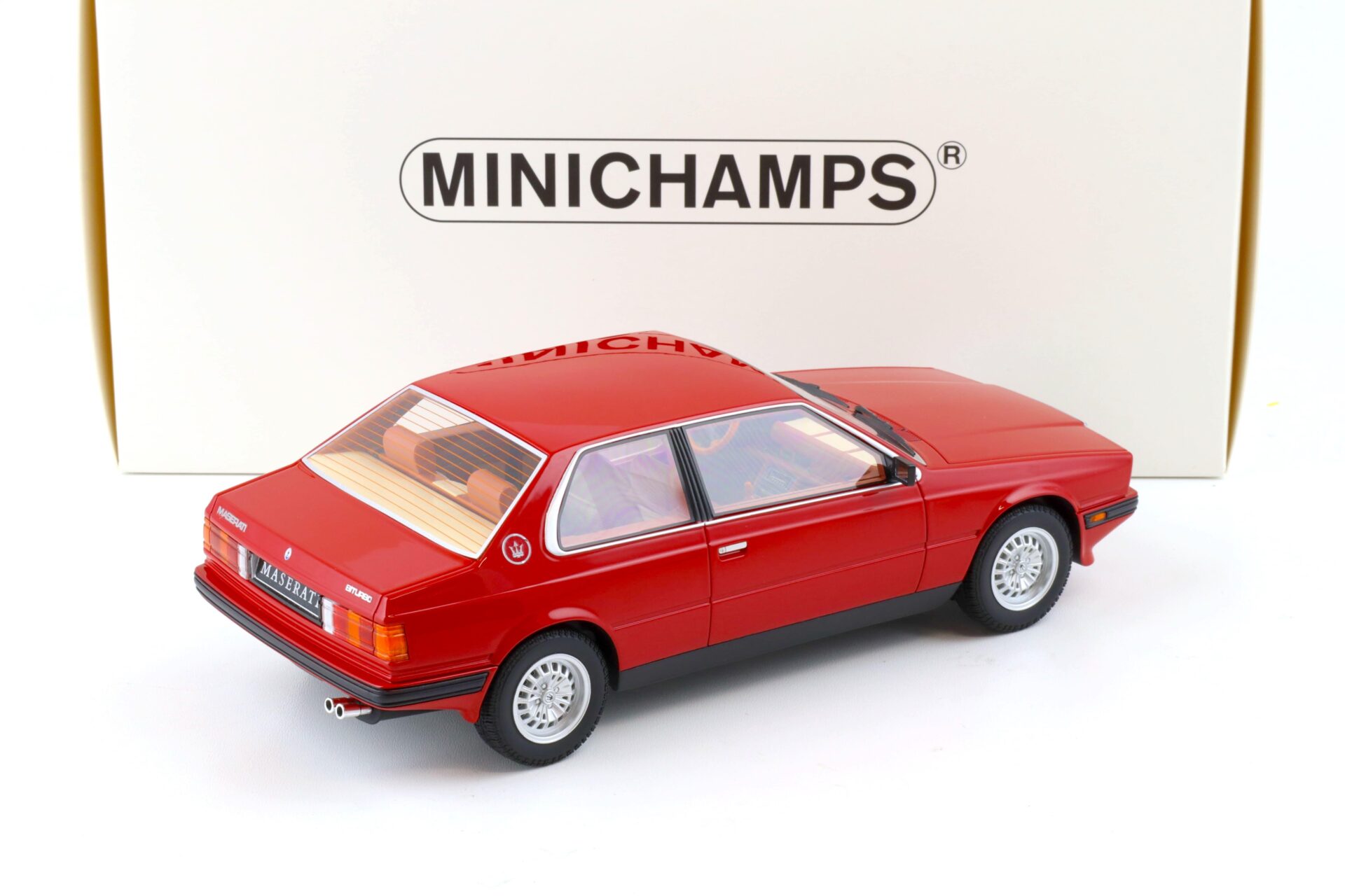 1:18 Minichamps Maserati BiTurbo Coupe 1982 red